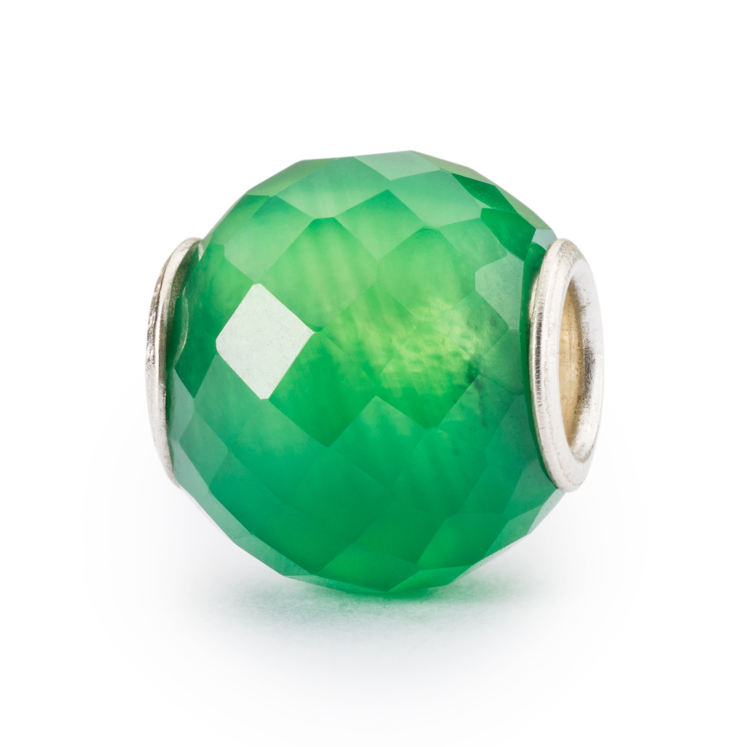 Smeraldo colombiano di ct 0,46 - Taglio ovale sfaccettato, colore verde